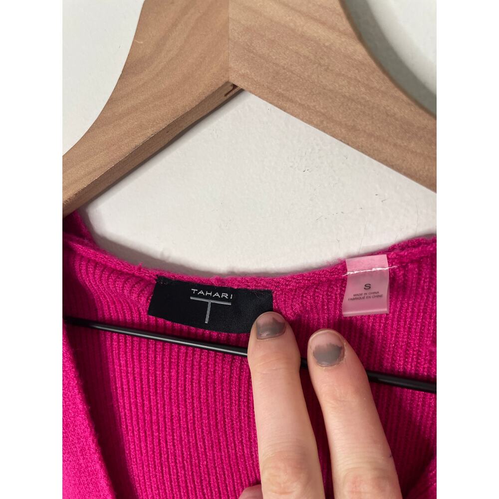 ❣️5/$25 Tahari Pink Hooded Sweater Small V Neck Casual Pullover - Picture 5 of 6